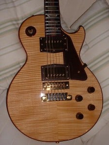 Gibson's The Les Paul, the most expensive model they produced in the mid 1970's. Wood & brass, wood & brass.