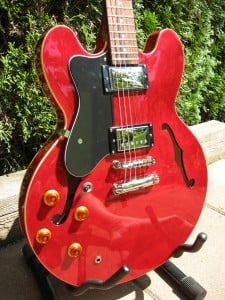 Hollow Body Guitar with Humbucker Pickups