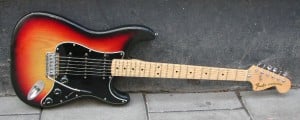 Blacked-out 70's-era Strat.